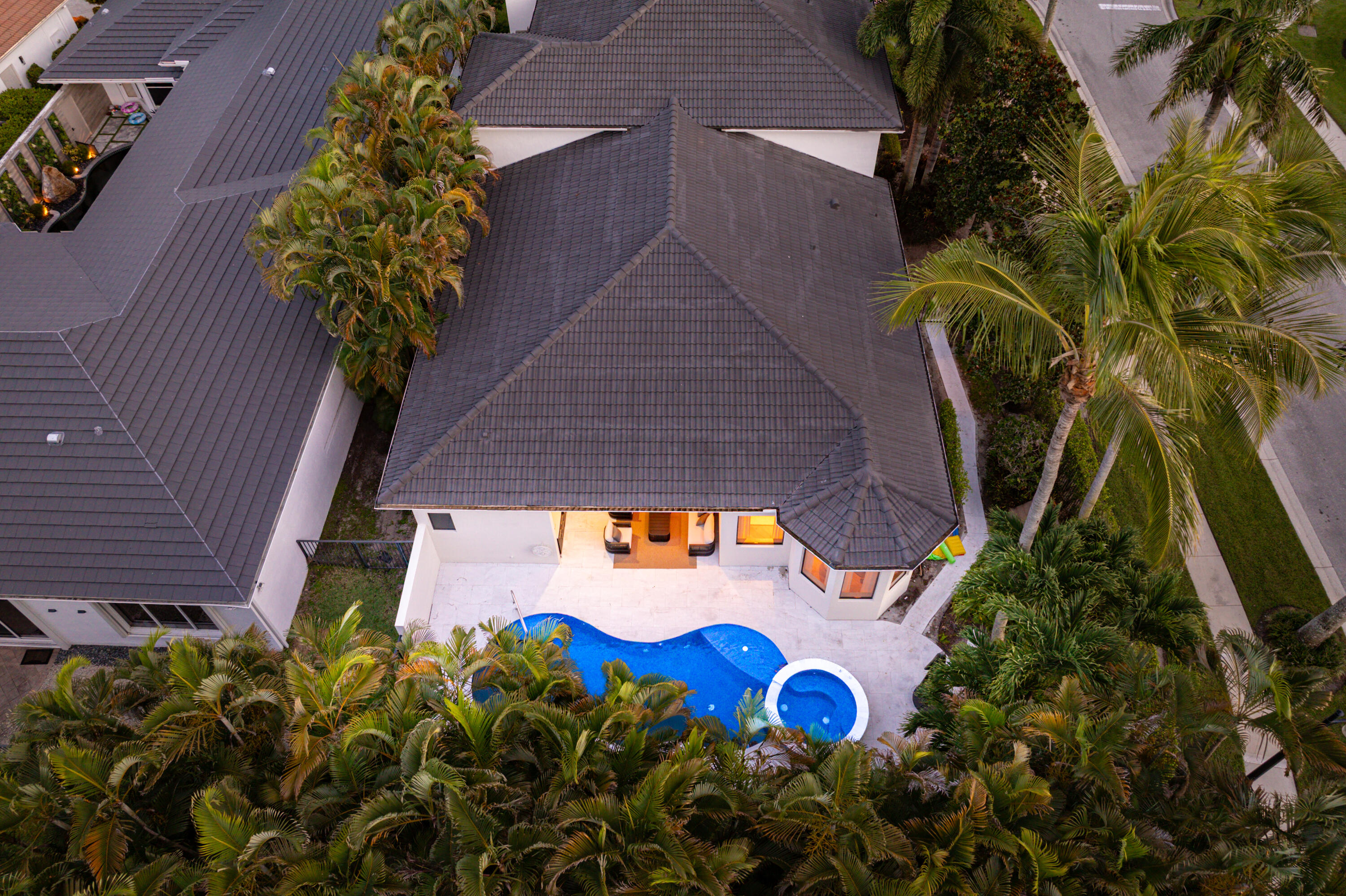 MIZNER COUNTRY CLUB - Residential