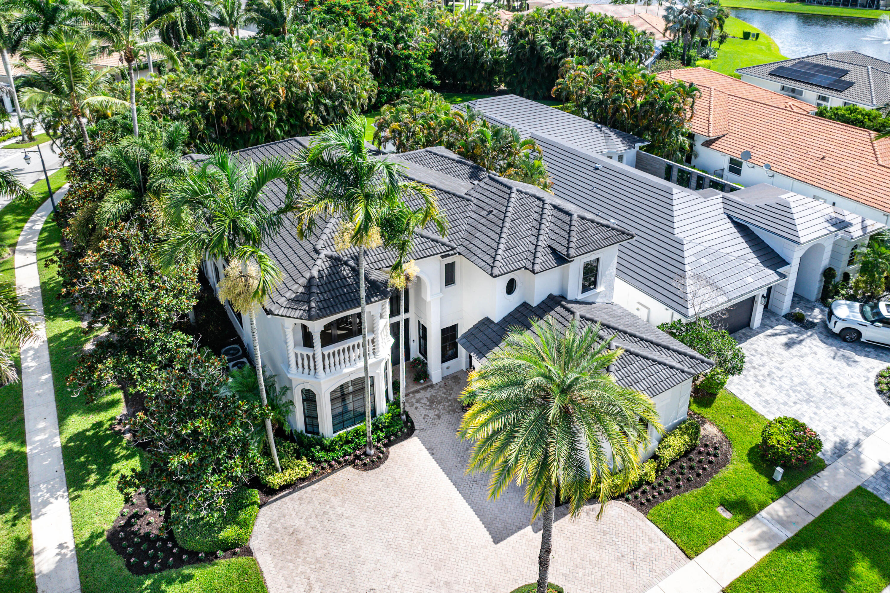 MIZNER COUNTRY CLUB - Residential