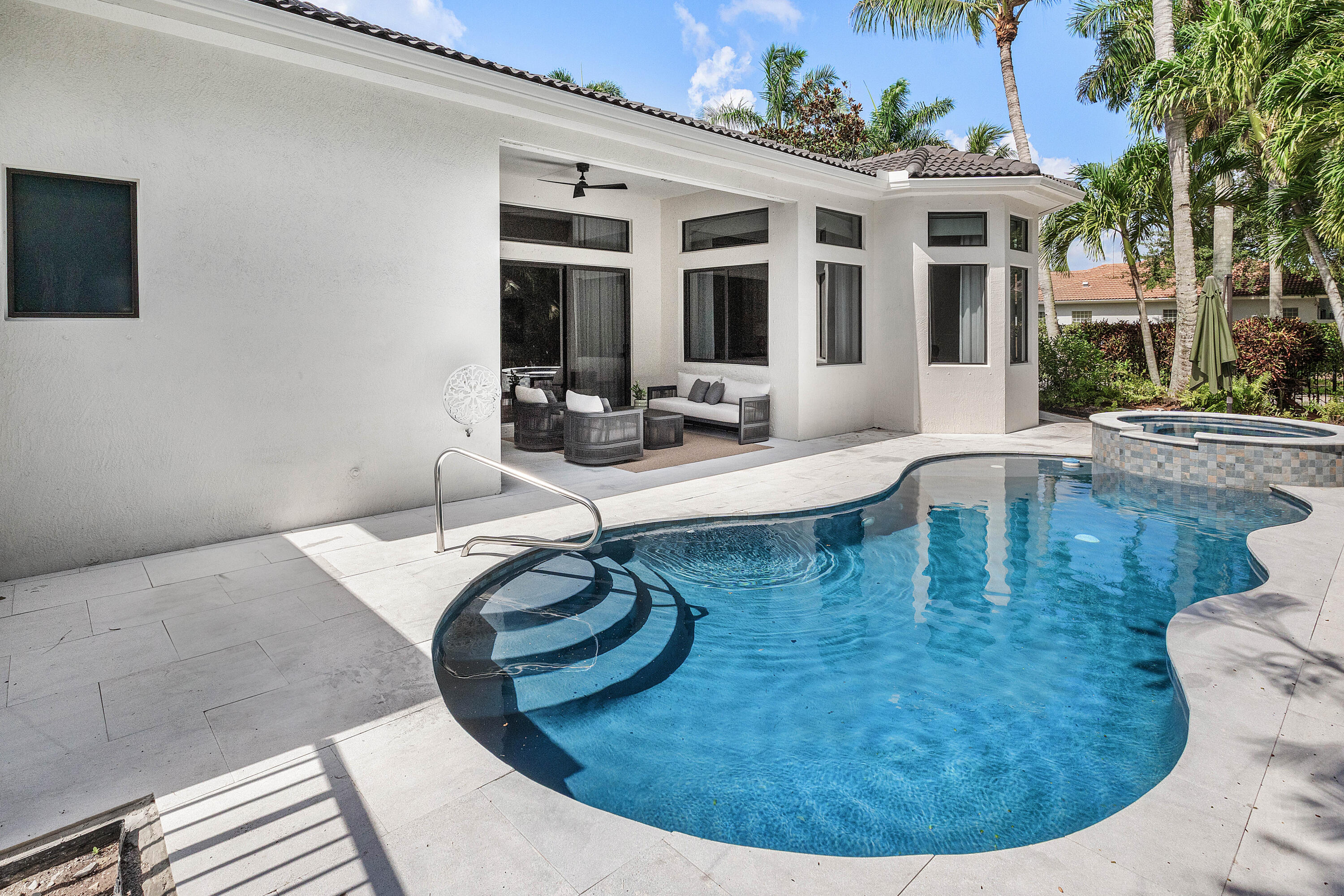 MIZNER COUNTRY CLUB - Residential