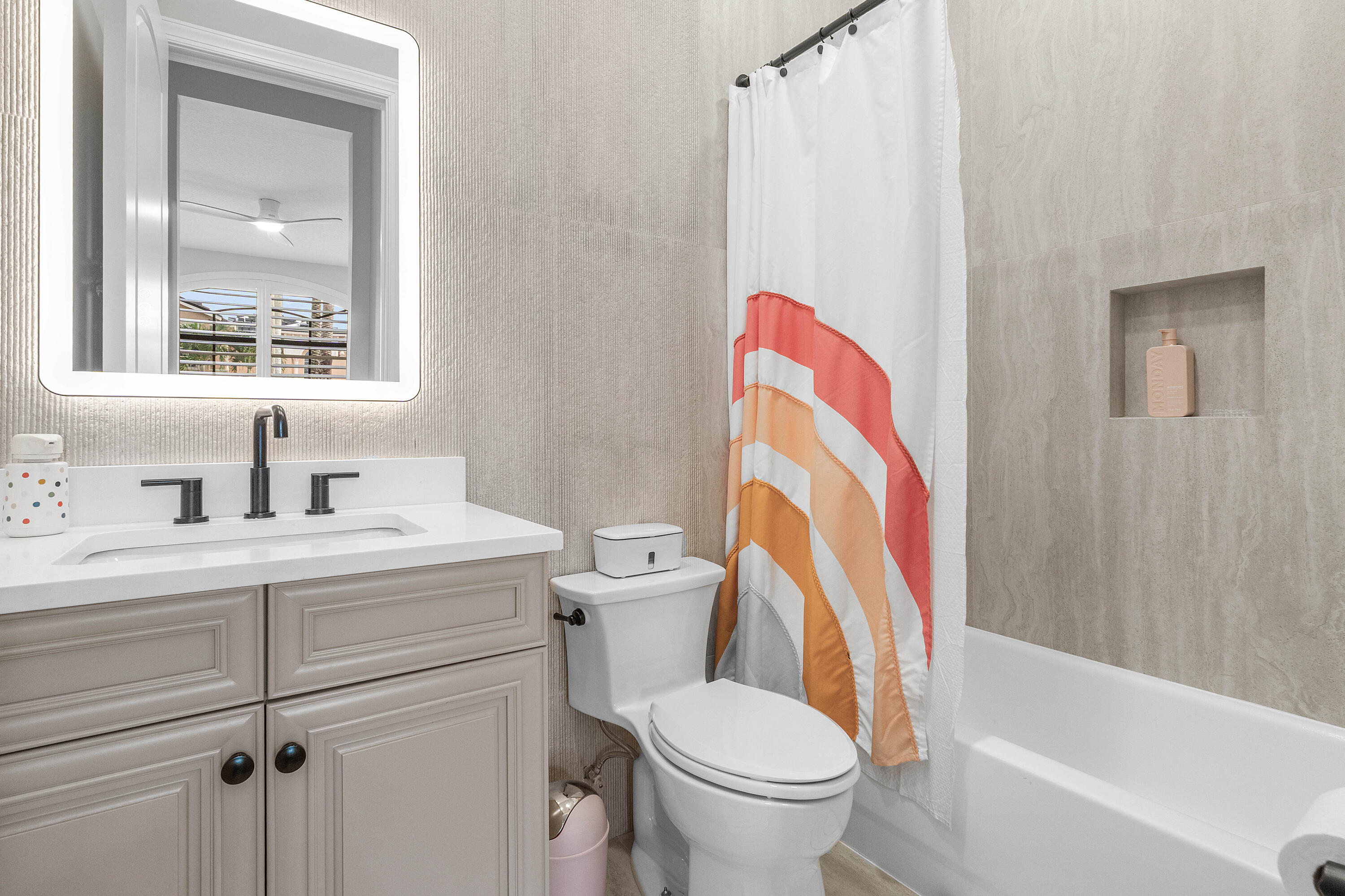 MIZNER COUNTRY CLUB - Residential