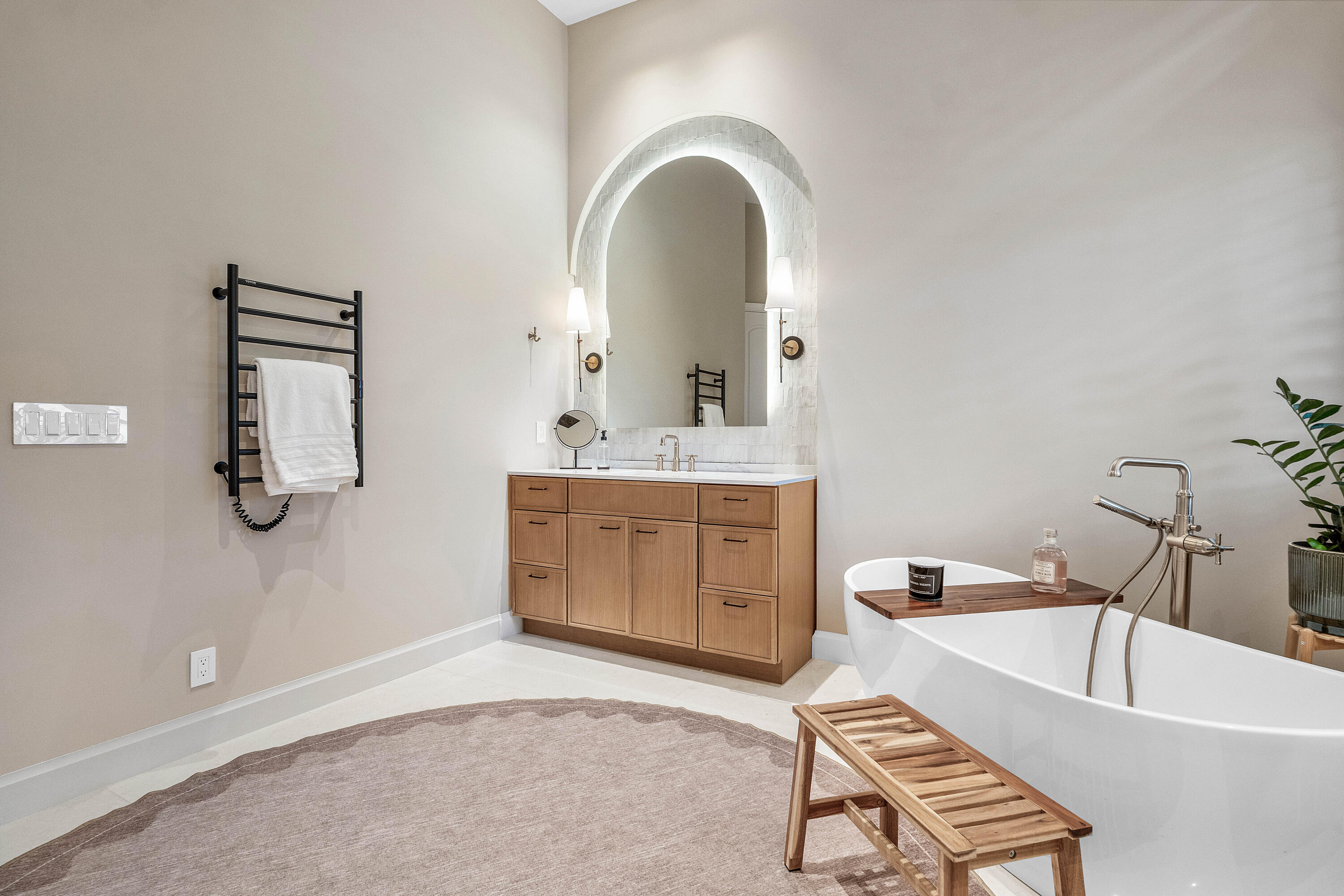 MIZNER COUNTRY CLUB - Residential