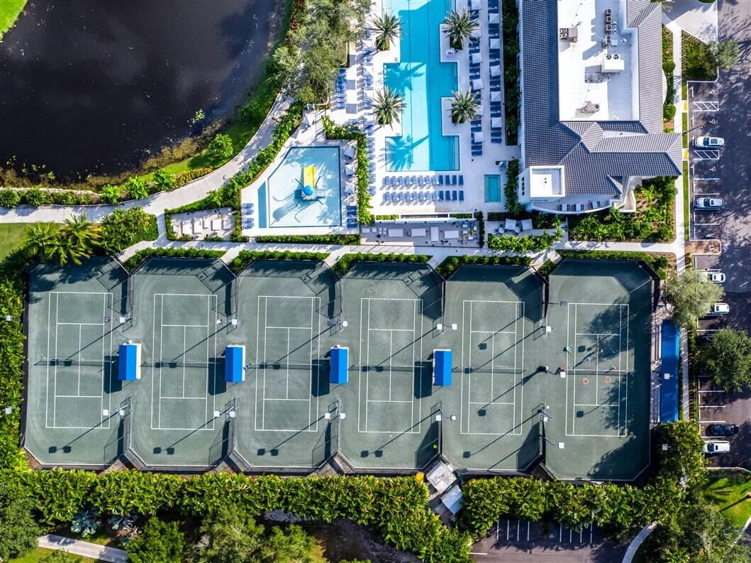 MIZNER COUNTRY CLUB - Residential