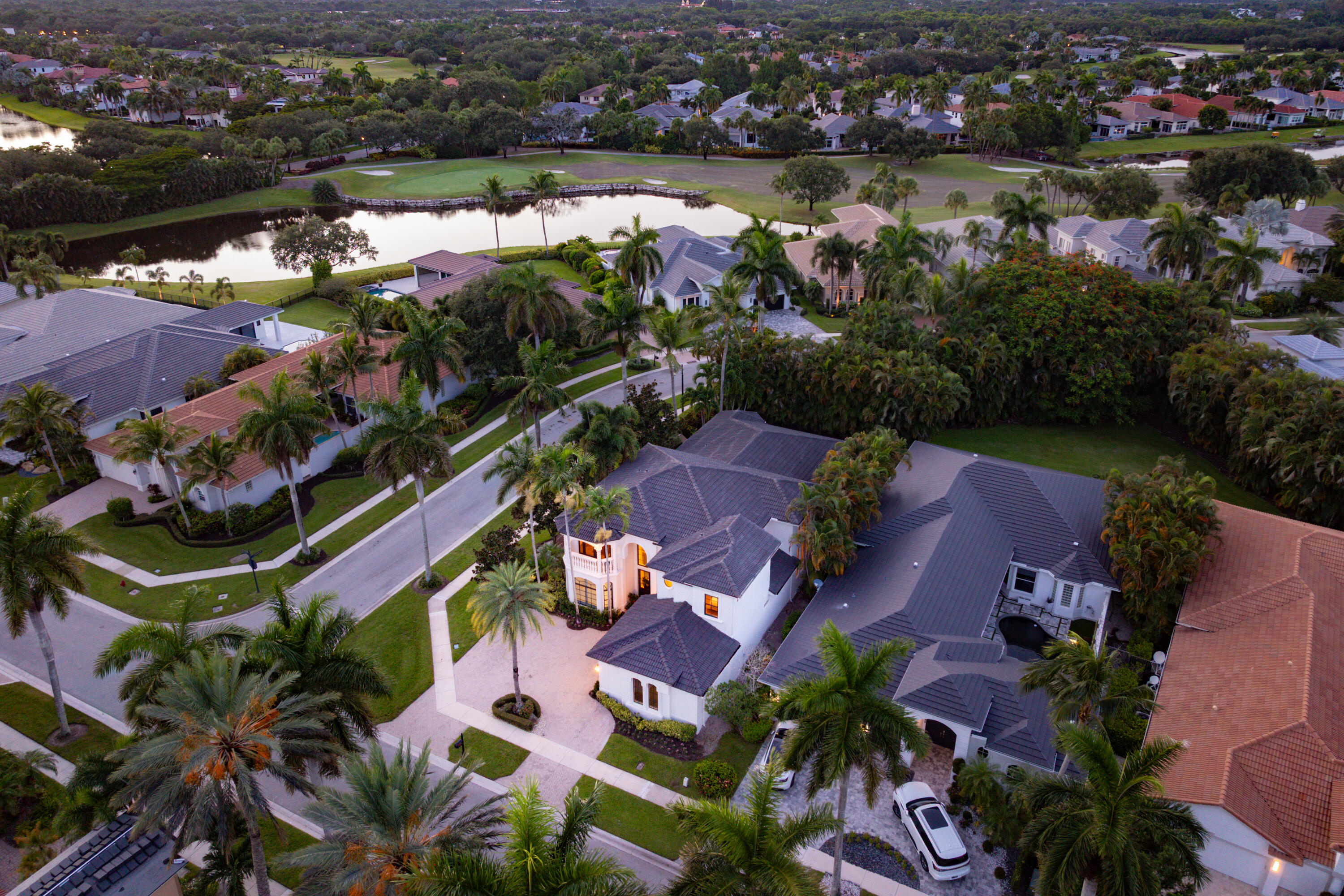 MIZNER COUNTRY CLUB - Residential