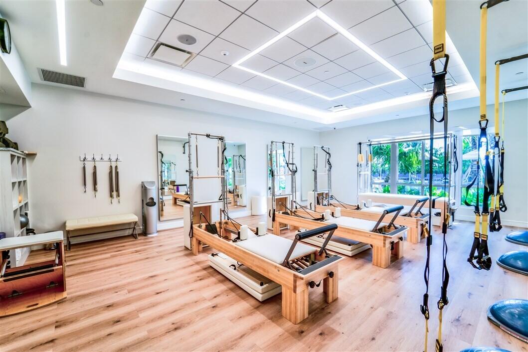 MIZNER COUNTRY CLUB - Residential