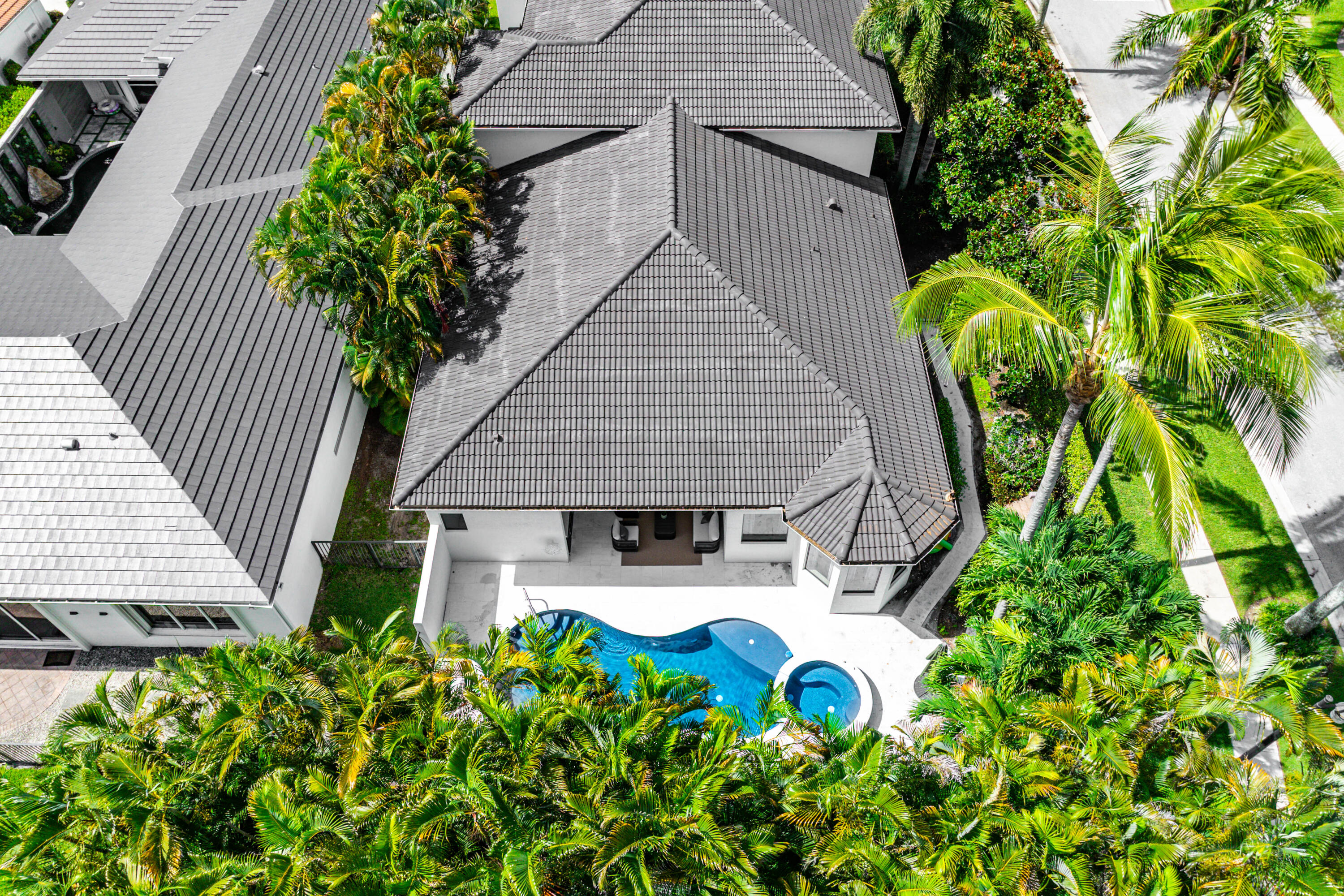 MIZNER COUNTRY CLUB - Residential