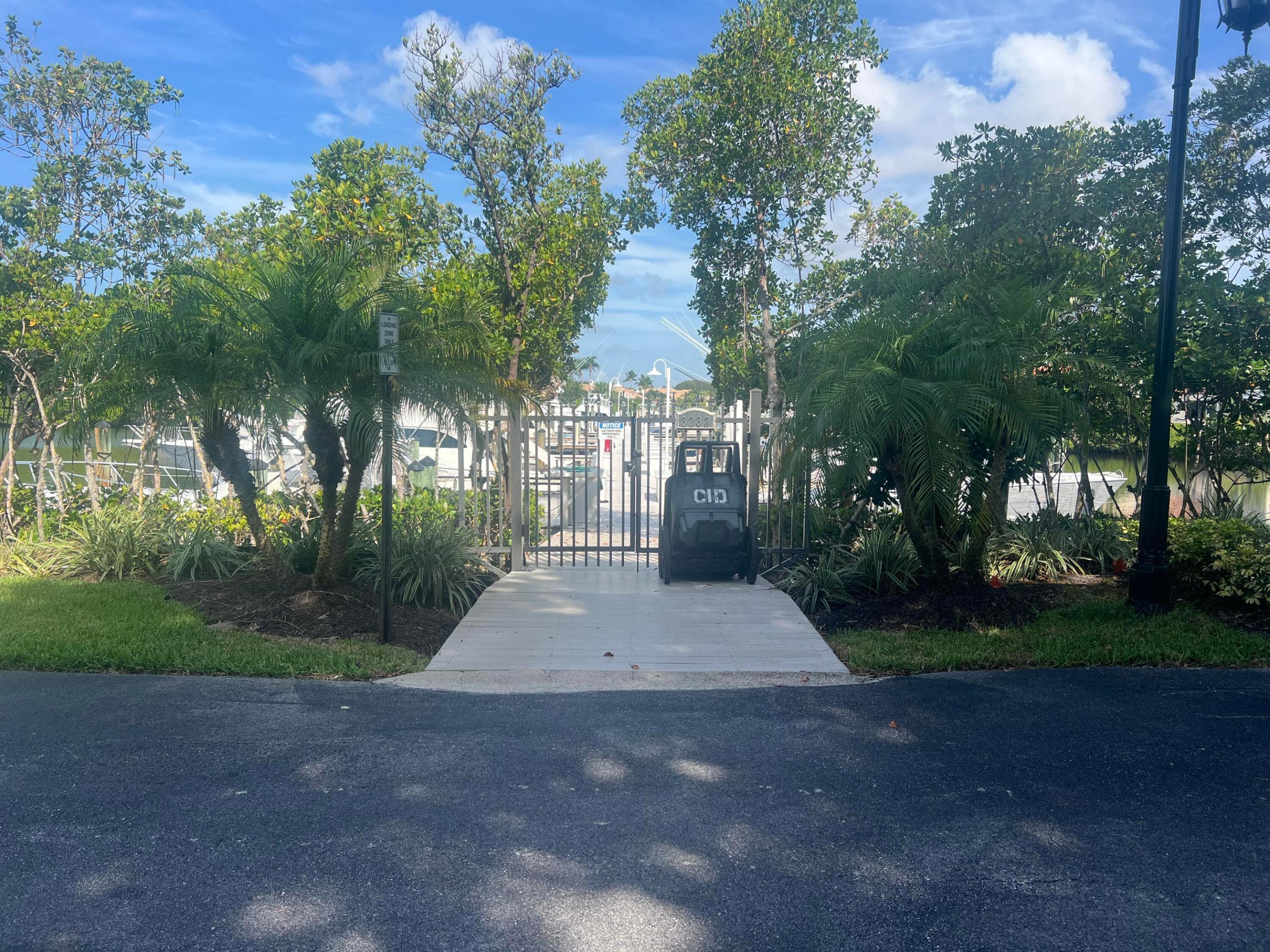 CASSEEKEY ISLAND DOCK CONDO - Land