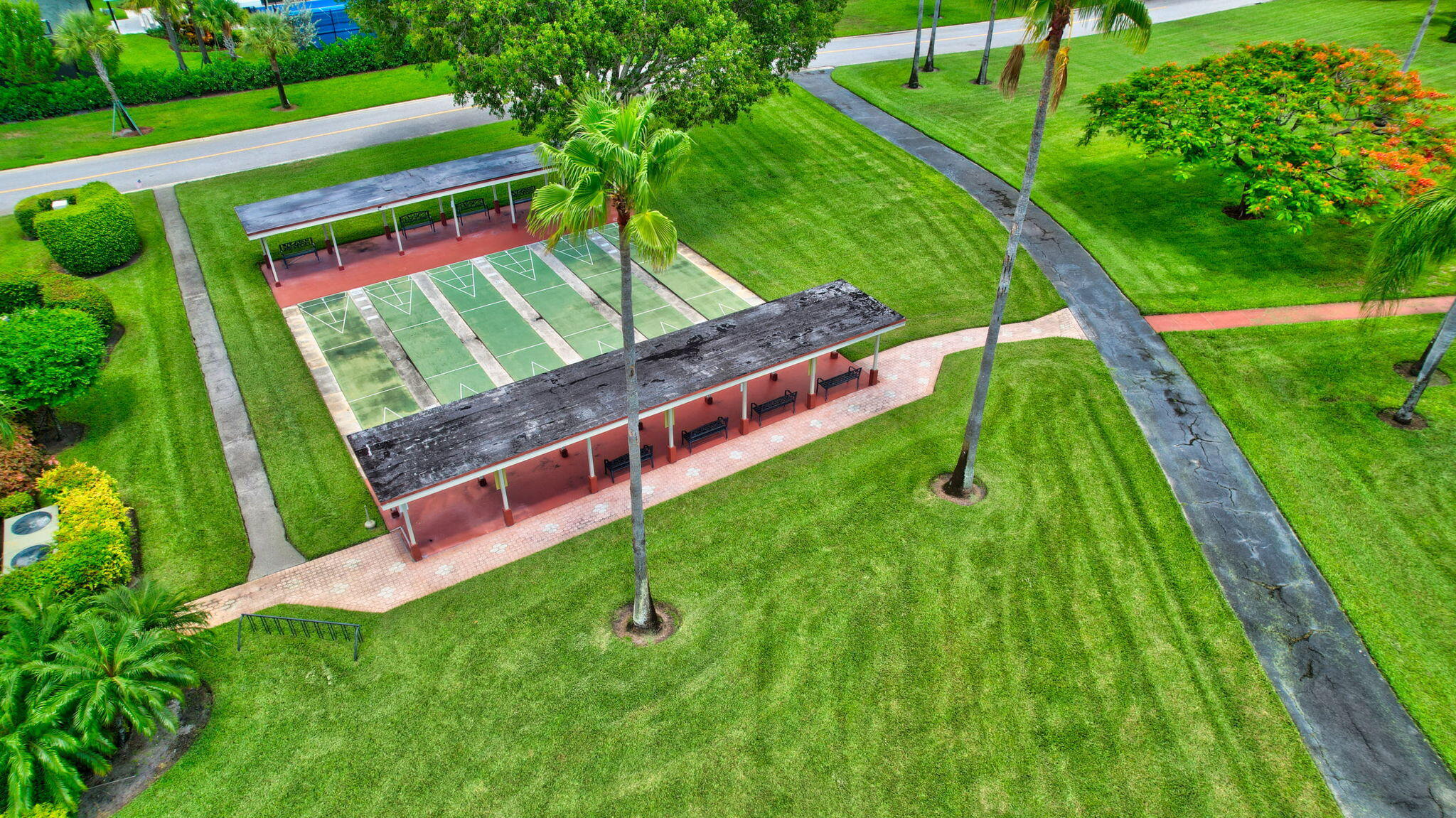VILLAGES OF ORIOLE ABBEY CONDO - Residential