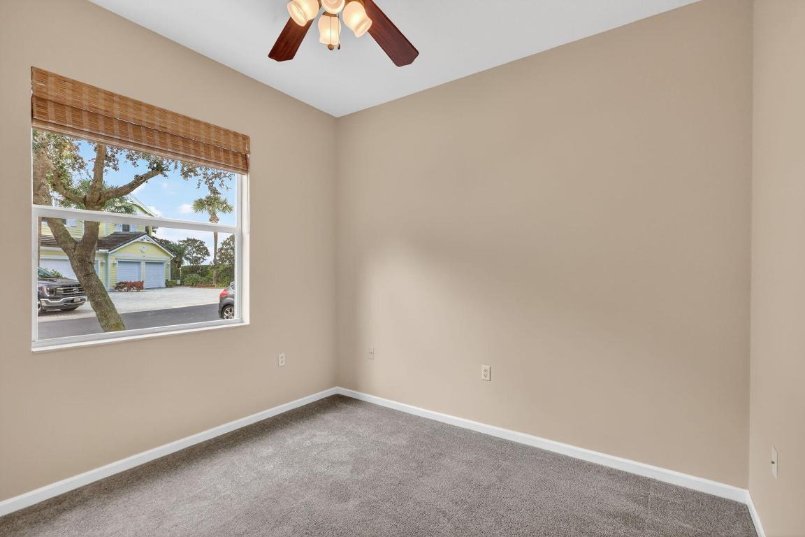 MARINER BAY - Residential