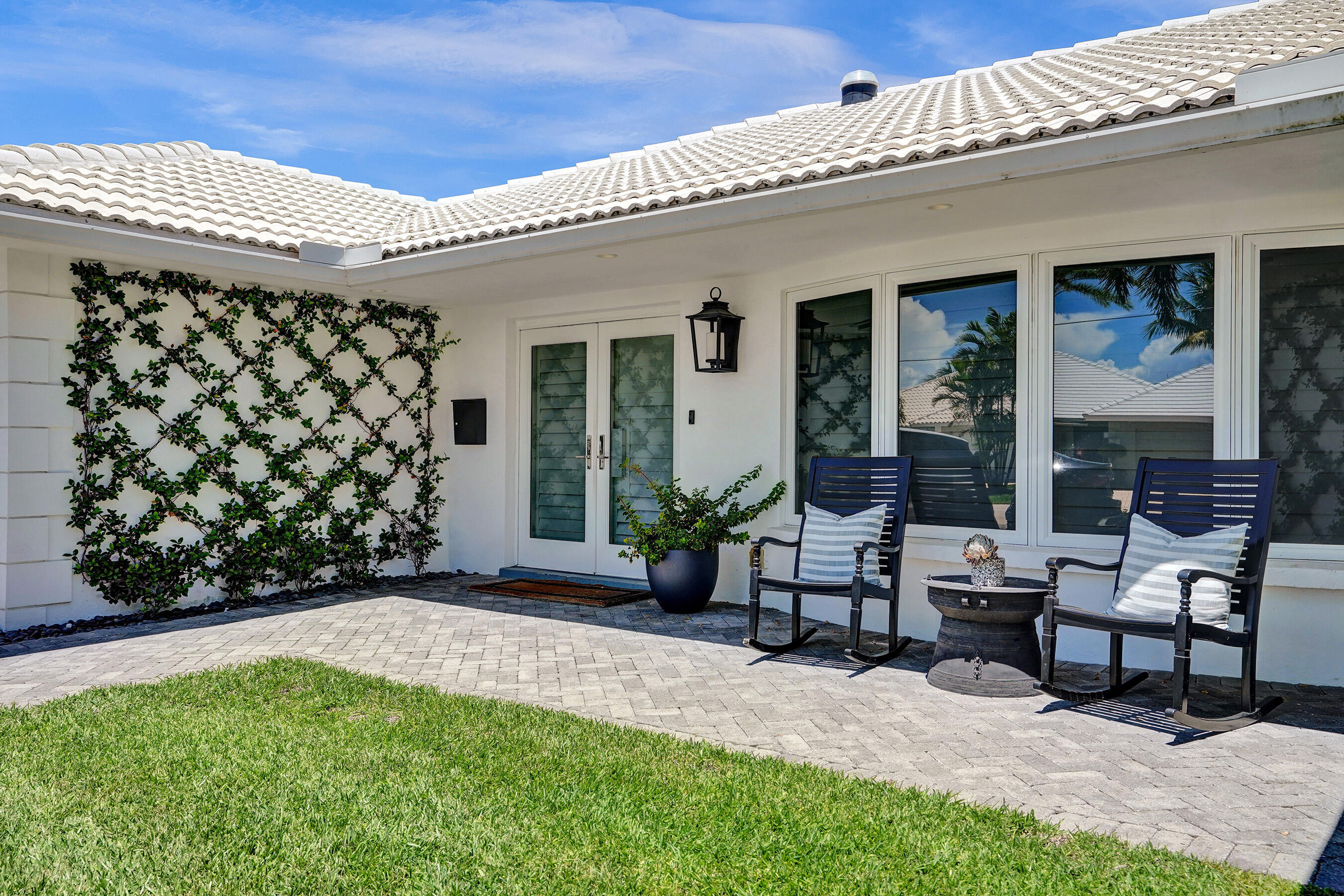 CAMINO GARDENS SEC 2 - Residential Lease