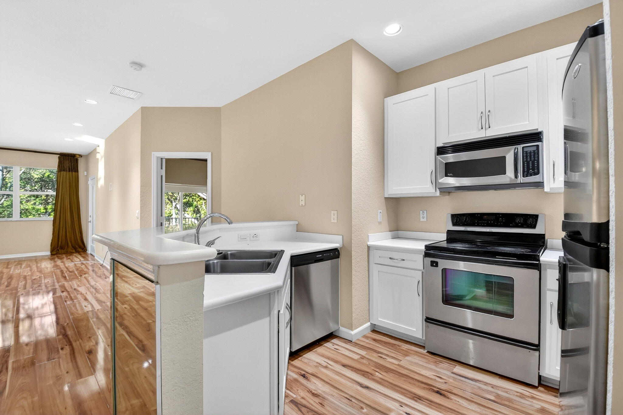 Magnolia Bay - Residential