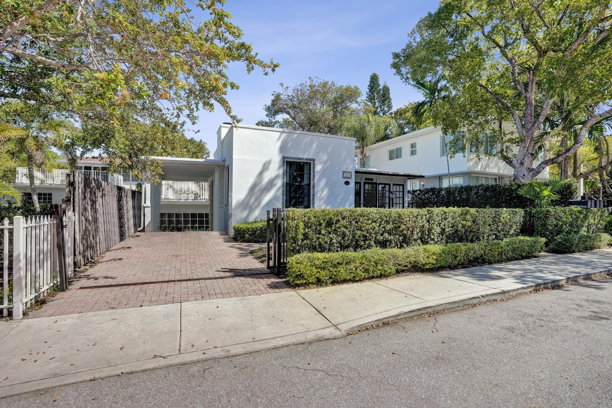 COLEE HAMMOCK - Residential Income