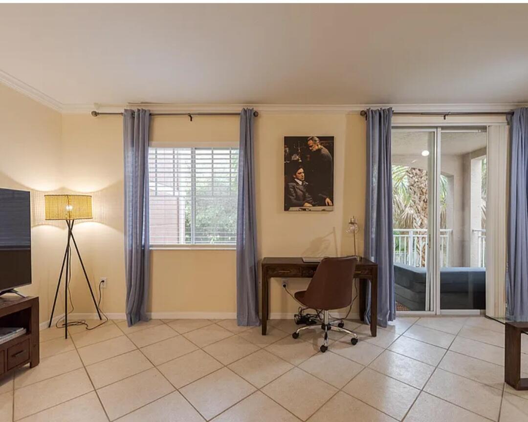 VILLAS AT EMERALD DUNES CONDO - Residential