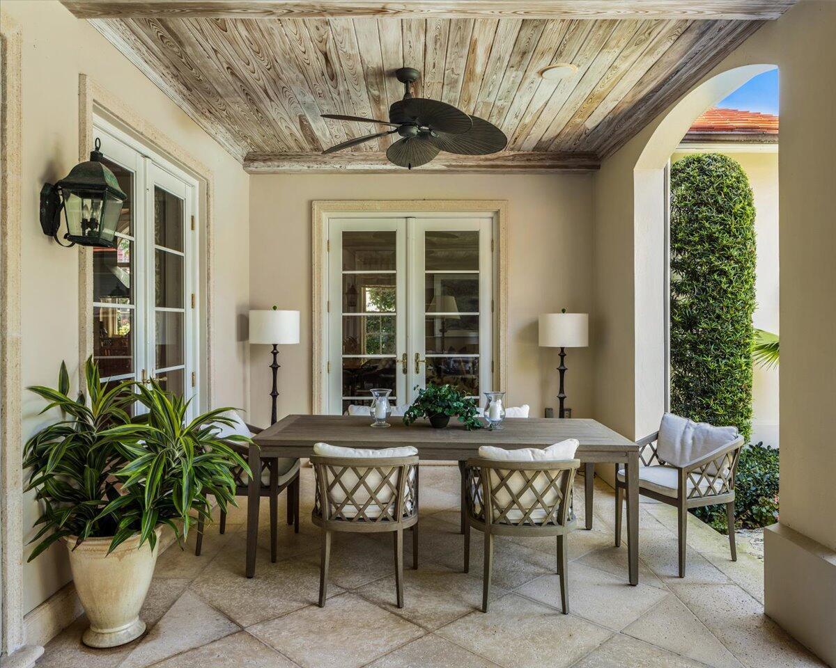 MC INTOSH HOMESITES P B IN - Residential