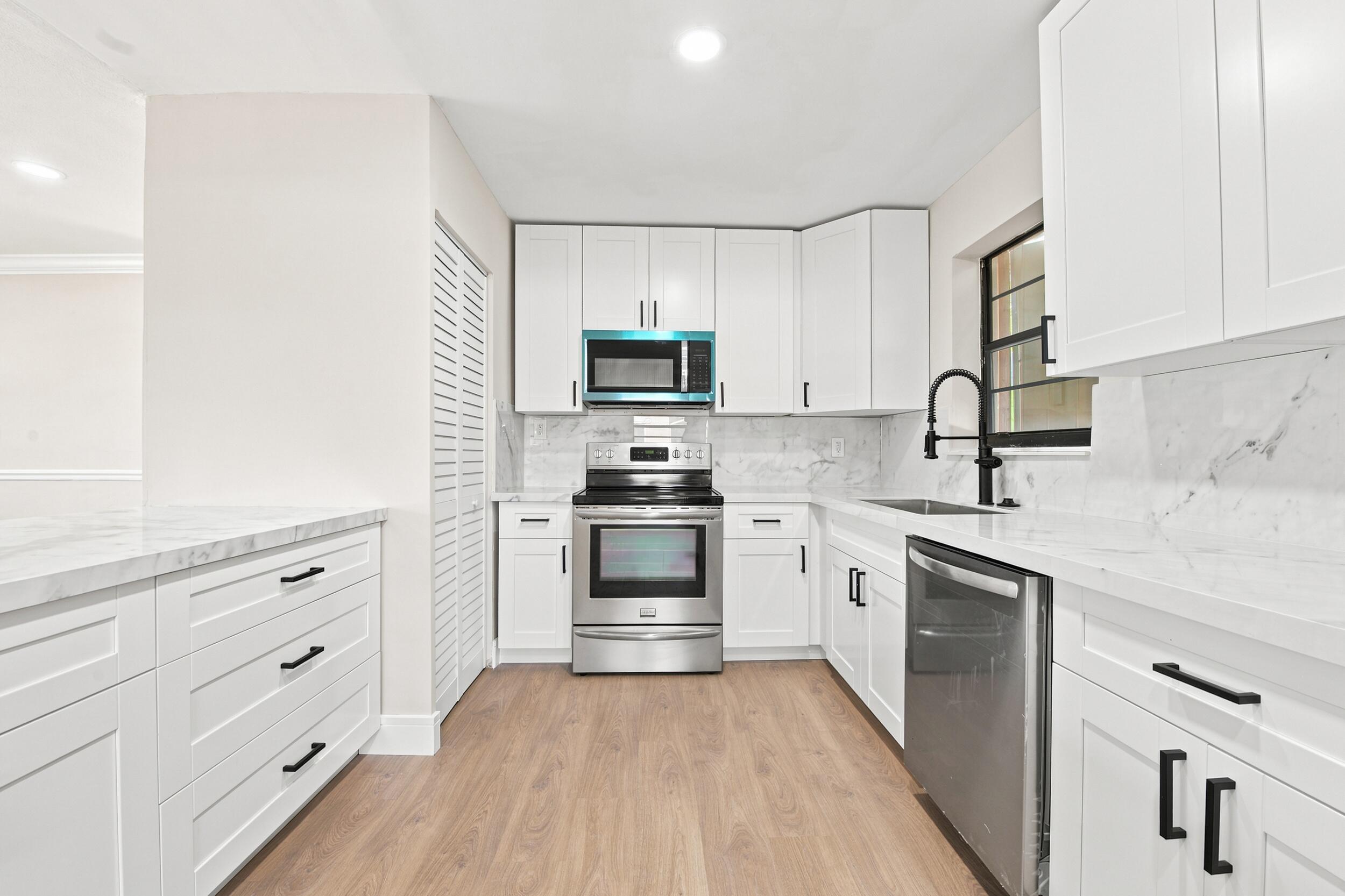 SOUTHGATE FOURTH ADD - Residential