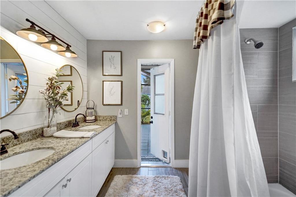 Riverglen East 120-44 B - Residential