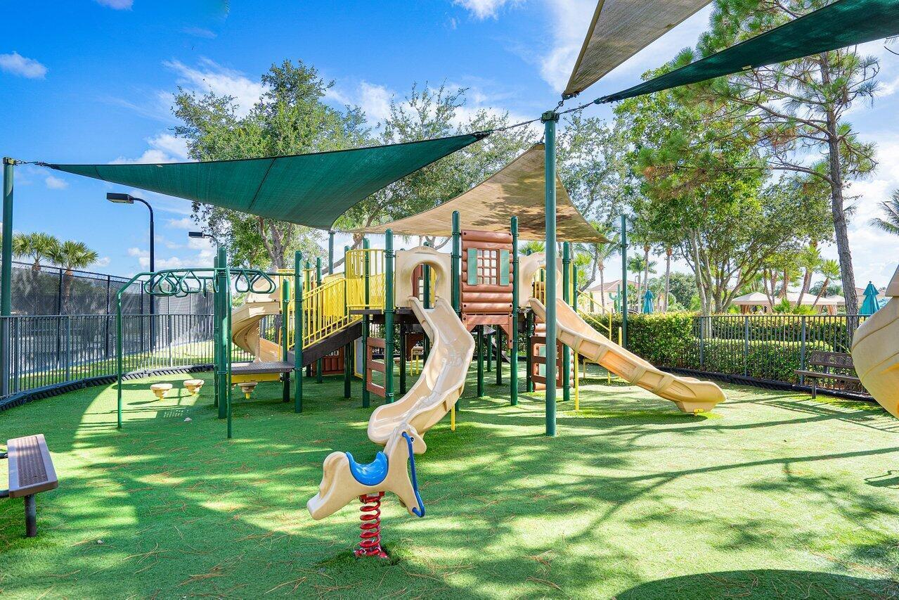 CANYON LAKES 1 - Residential Lease