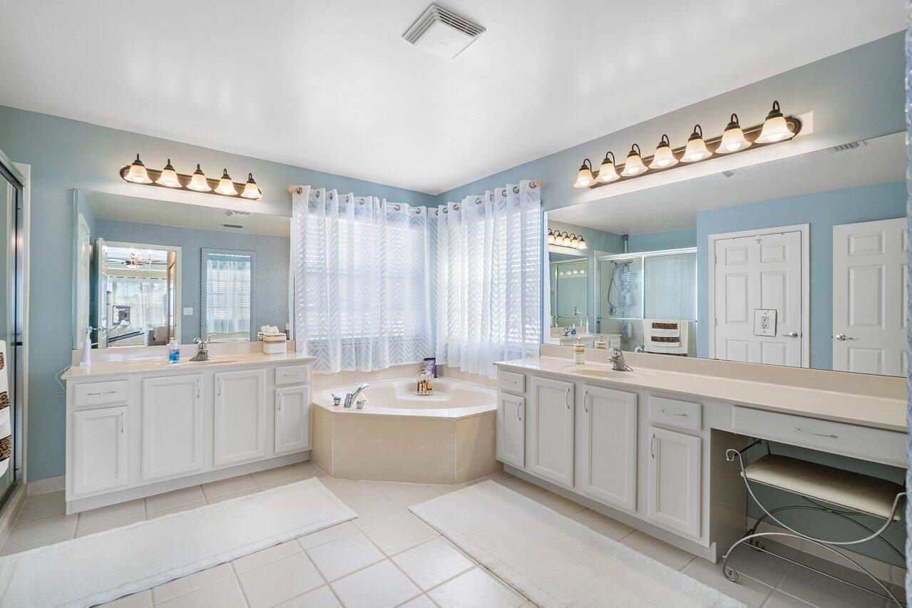 CANYON LAKES 1 - Residential Lease