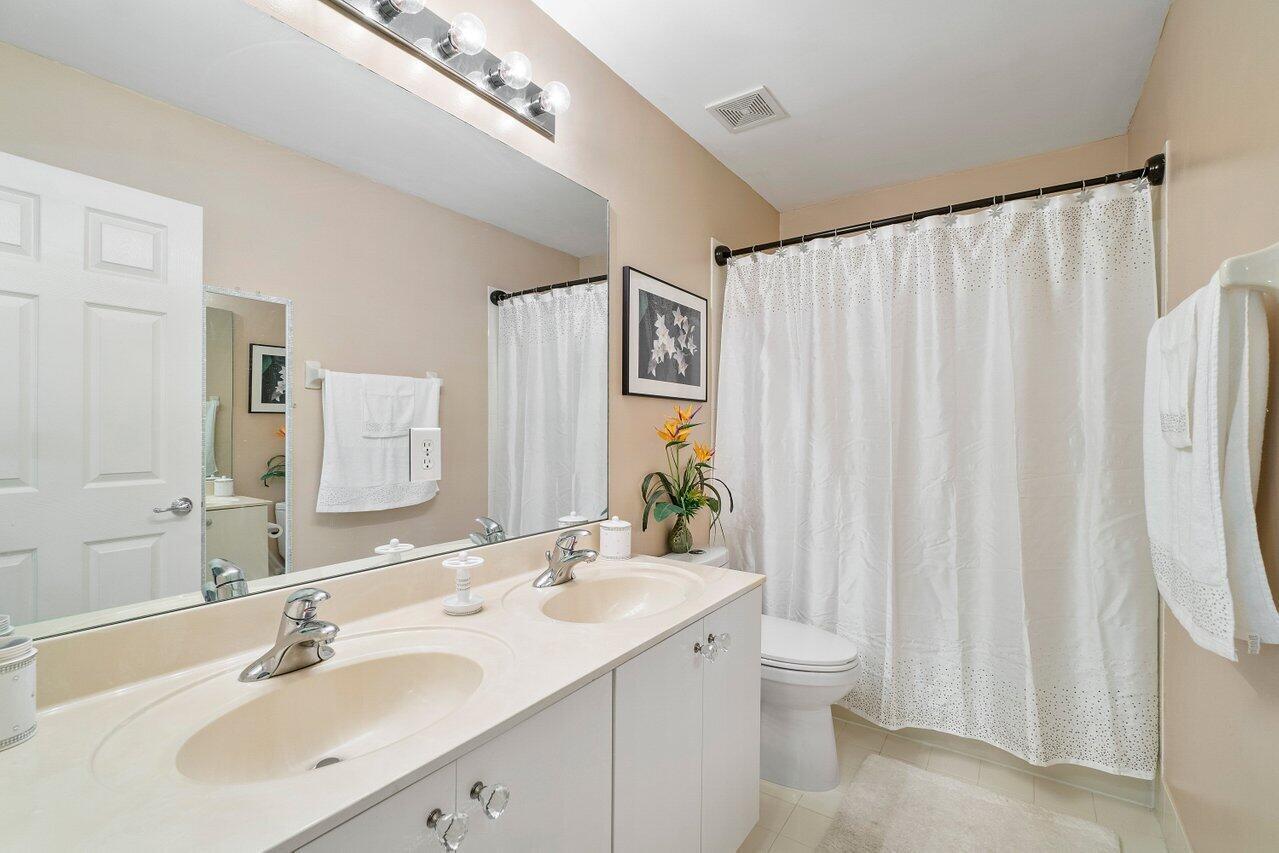 CANYON LAKES 1 - Residential Lease