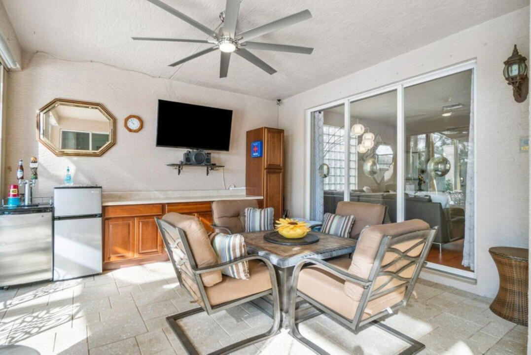 CANYON LAKES 1 - Residential Lease