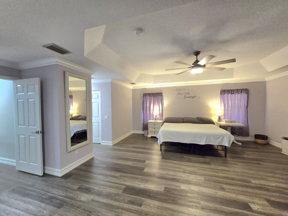 CANYON LAKES 1 - Residential Lease