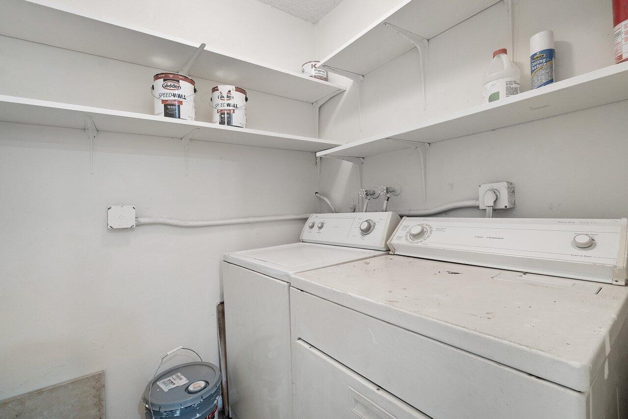 ROYAL PALM ESTATES 3 - Residential Lease