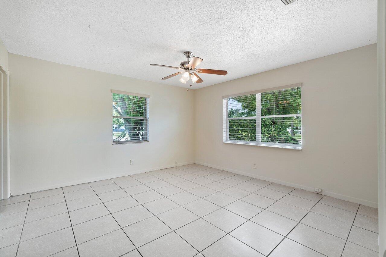 ROYAL PALM ESTATES 3 - Residential Lease