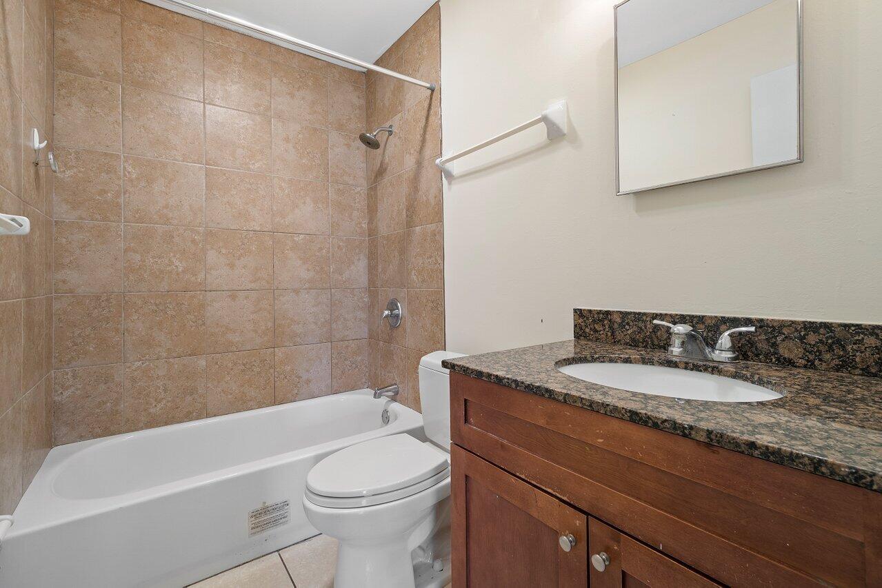 ROYAL PALM ESTATES 3 - Residential Lease
