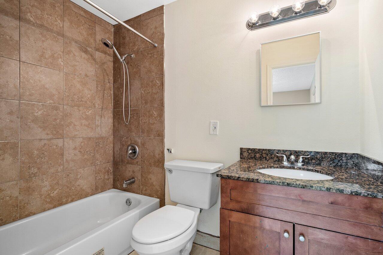 ROYAL PALM ESTATES 3 - Residential Lease