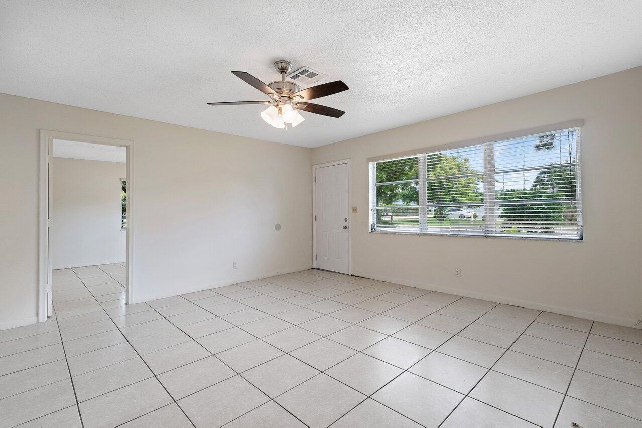 ROYAL PALM ESTATES 3 - Residential Lease