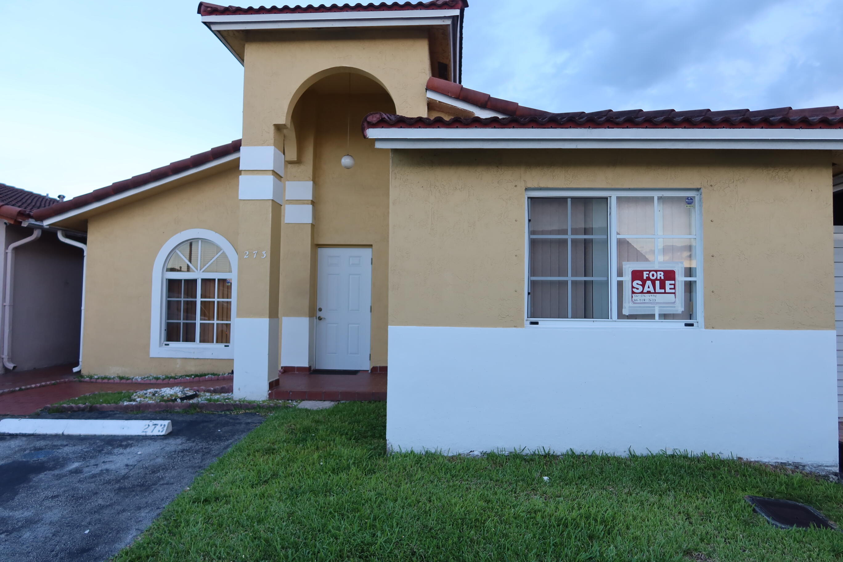 LOS PALACIOS II CONDO - Residential