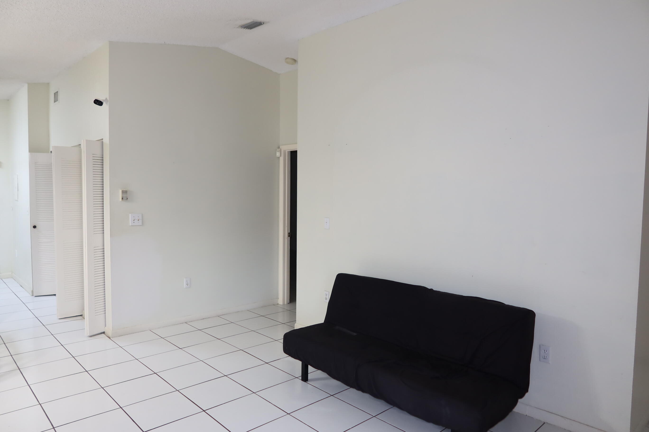 LOS PALACIOS II CONDO - Residential
