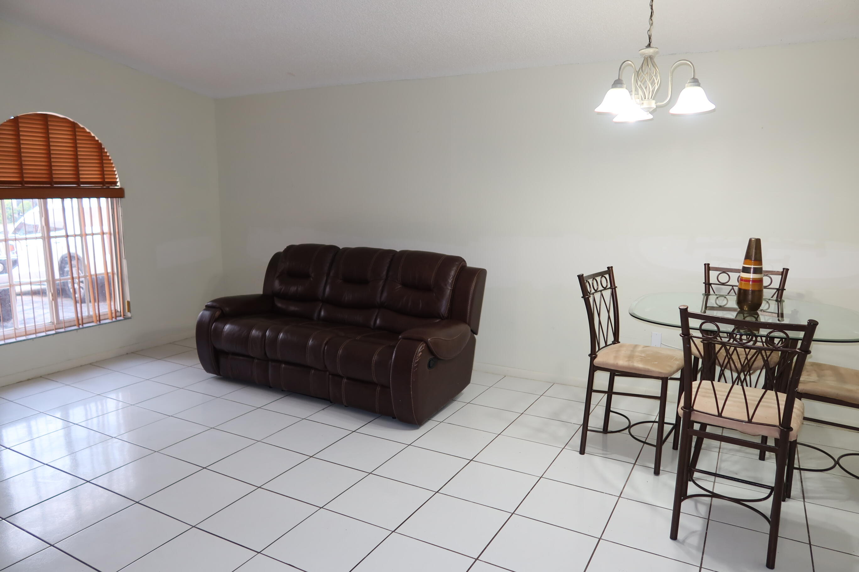 LOS PALACIOS II CONDO - Residential
