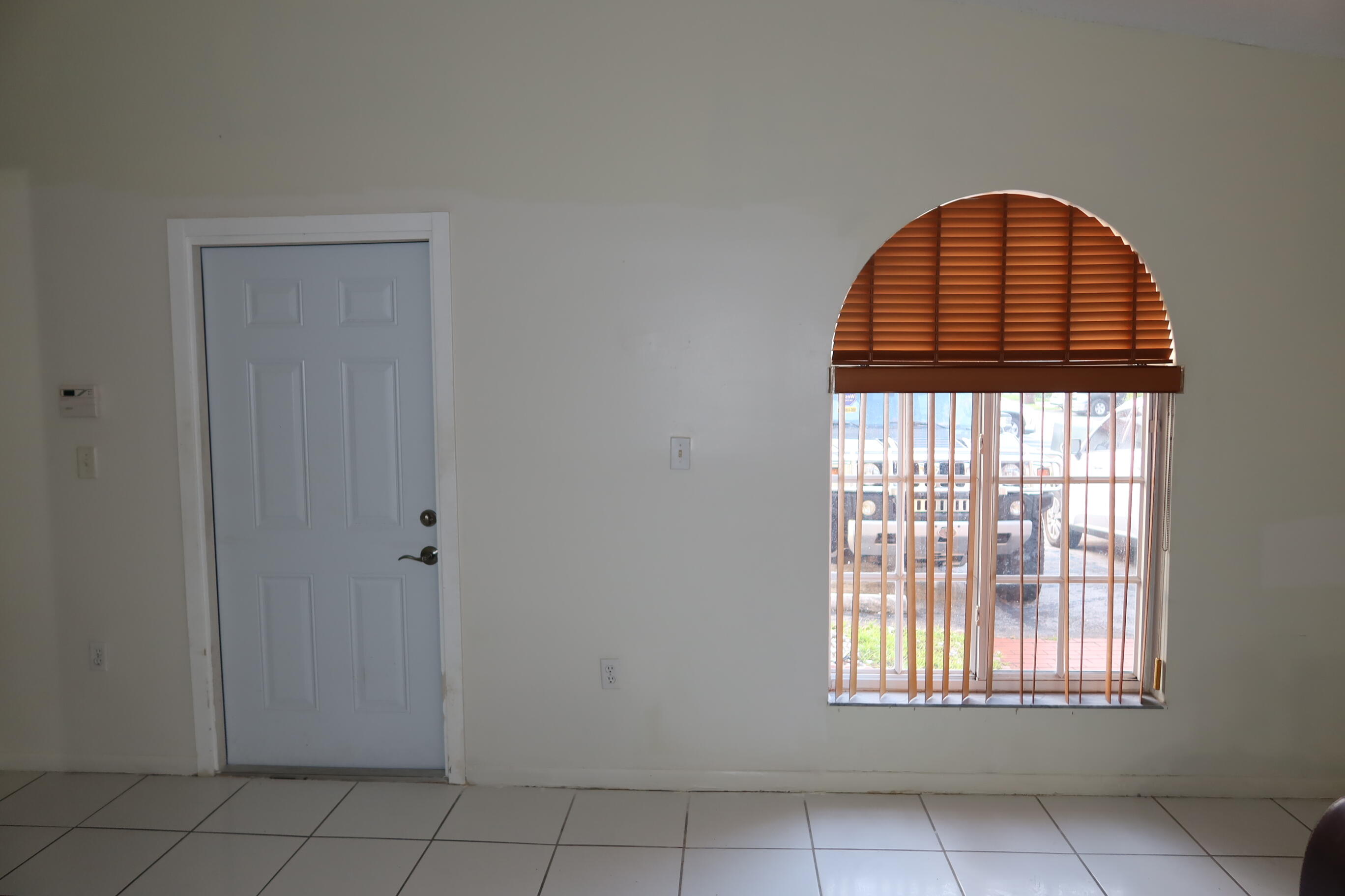 LOS PALACIOS II CONDO - Residential
