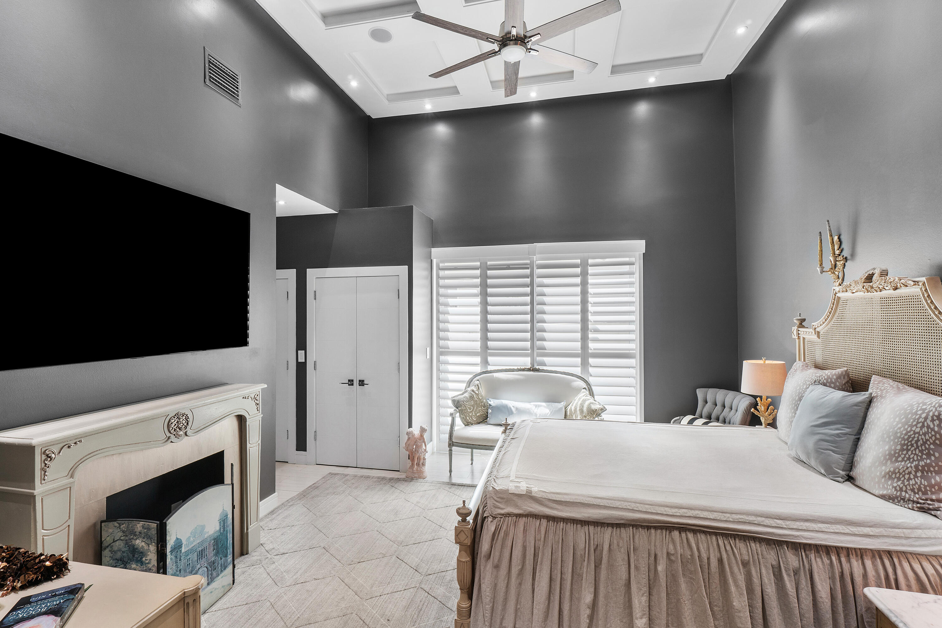 LAUREL POINTE - Residential