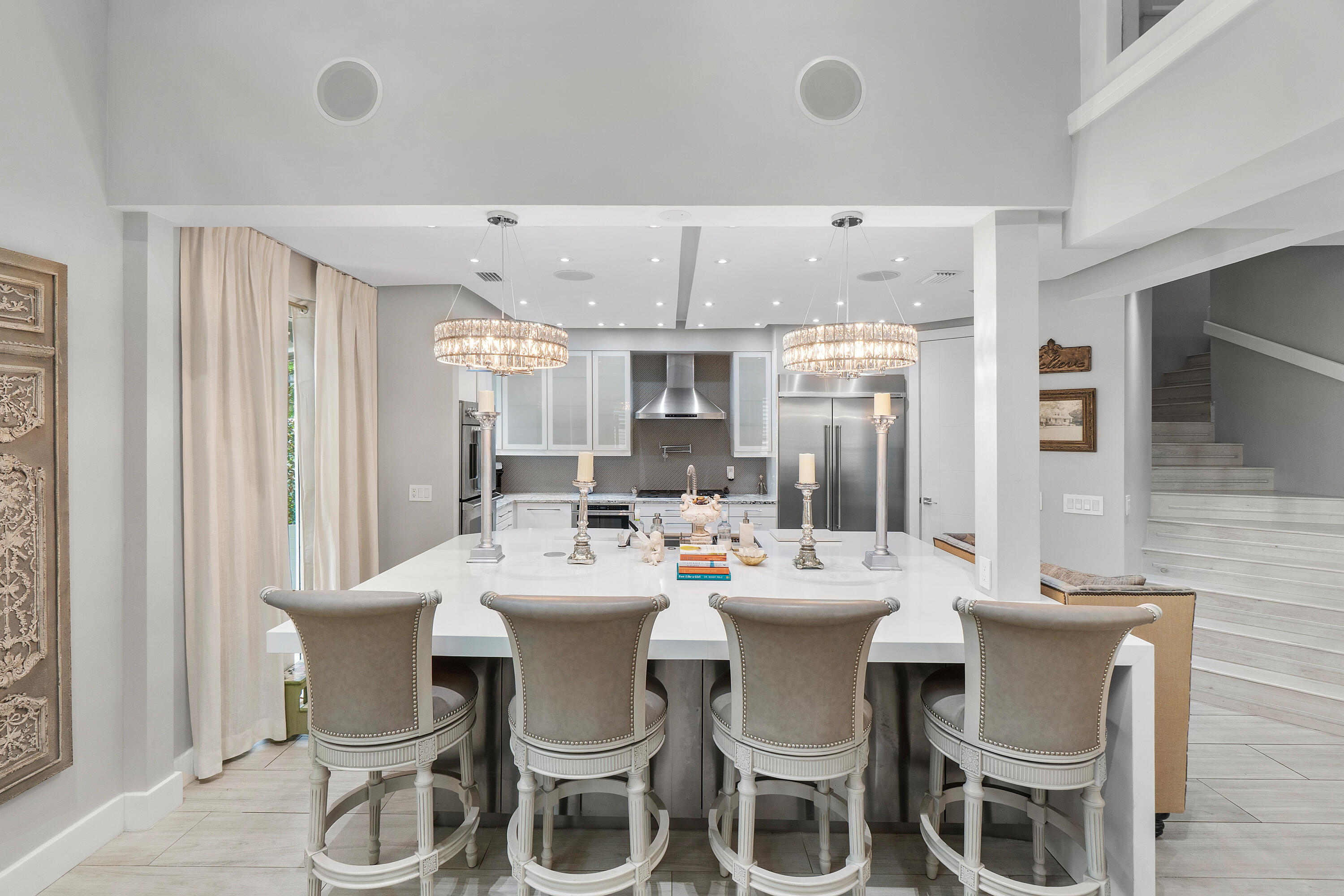LAUREL POINTE - Residential