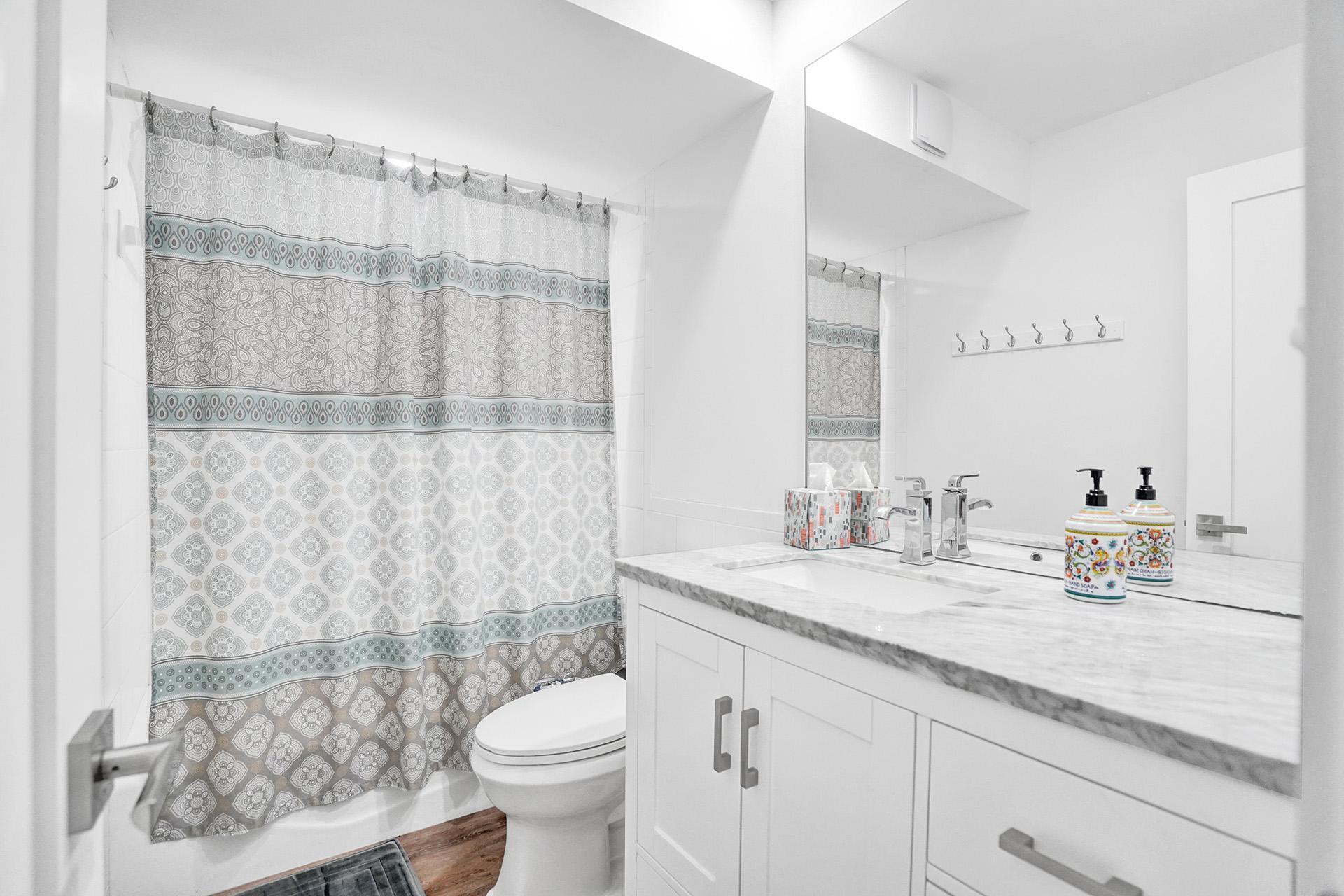 HARBOR HOUSE NORTH CONDO - Residential