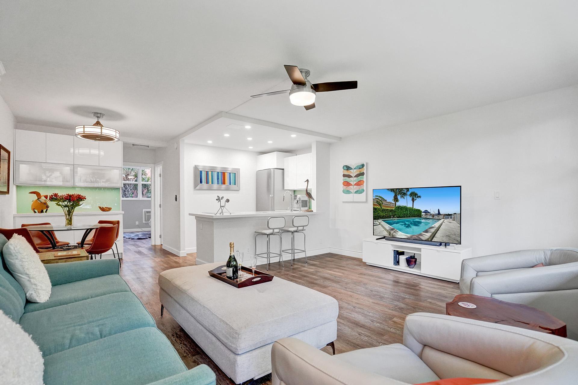 HARBOR HOUSE NORTH CONDO - Residential