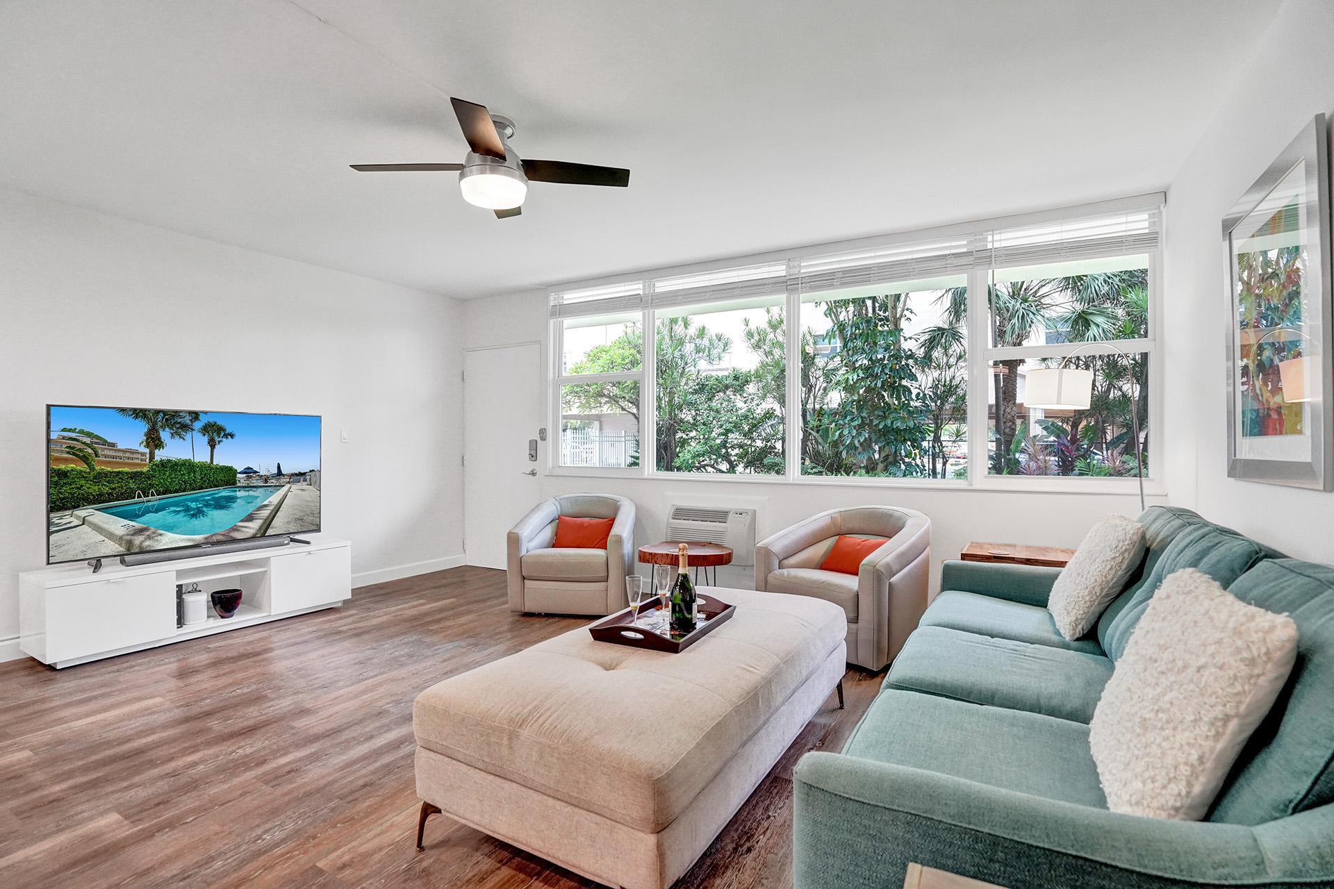 HARBOR HOUSE NORTH CONDO - Residential