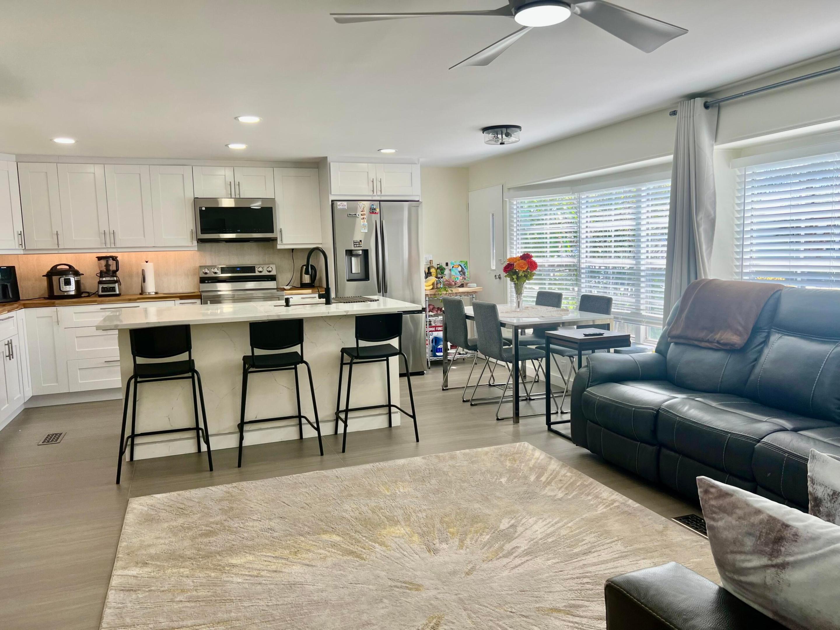 TALLOWWOOD ISLE - Residential