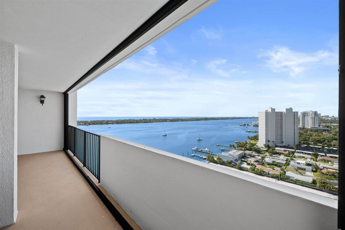 PALM BEACH HOUSE CONDO - Residential