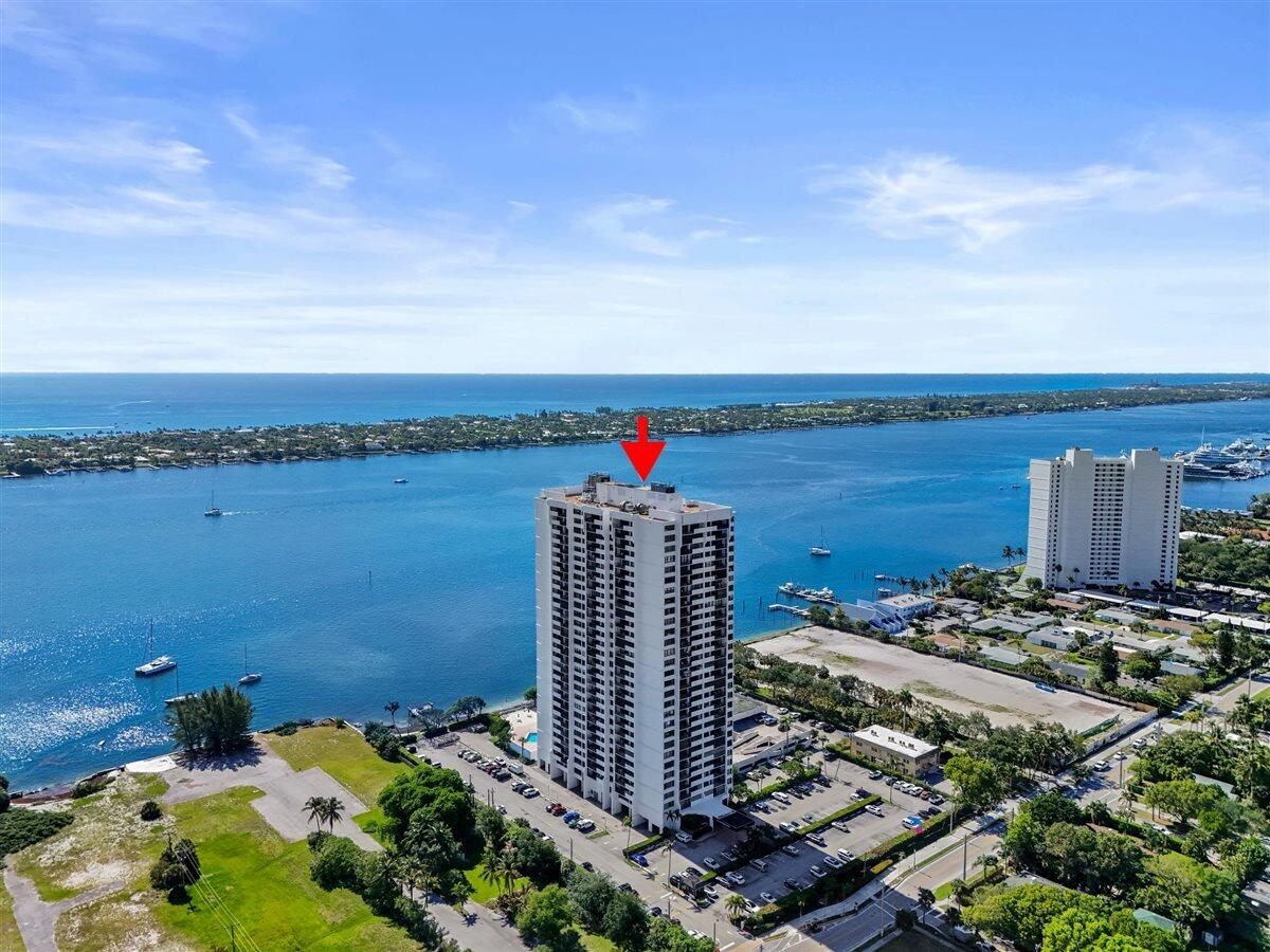 PALM BEACH HOUSE CONDO - Residential