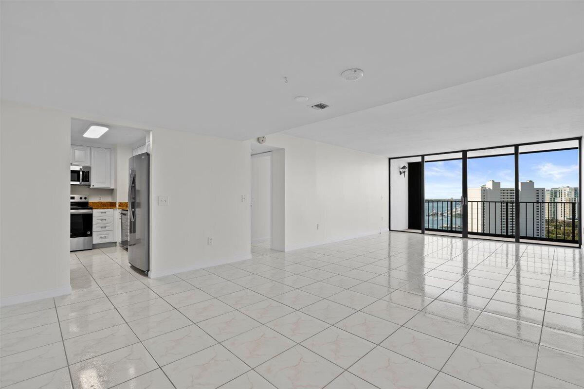PALM BEACH HOUSE CONDO - Residential