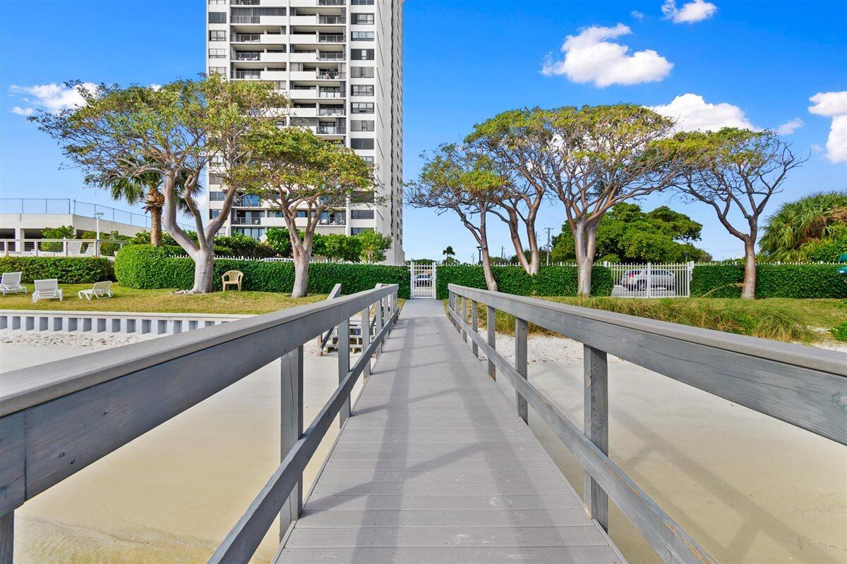 PALM BEACH HOUSE CONDO - Residential
