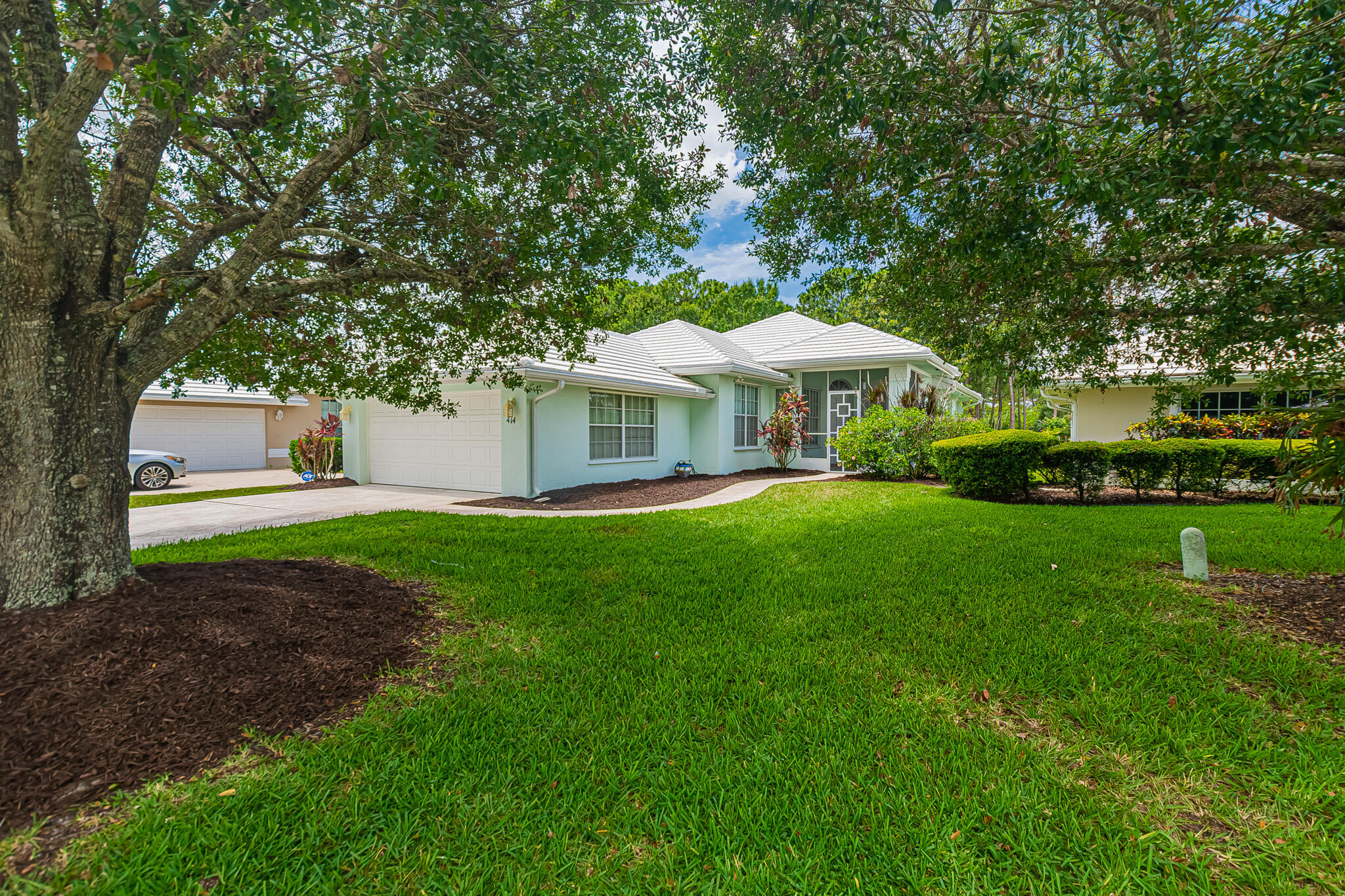 FAIRWAY ISLE - Residential