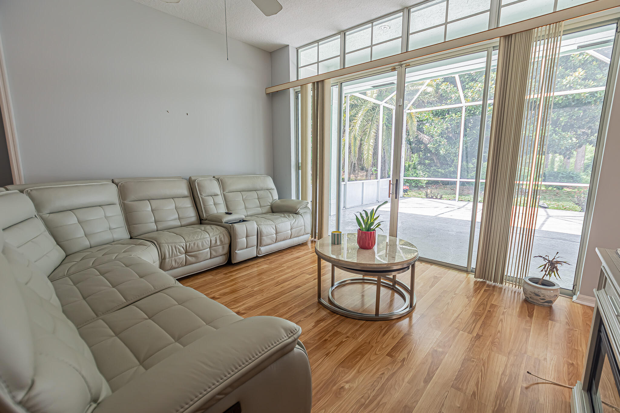 FAIRWAY ISLE - Residential