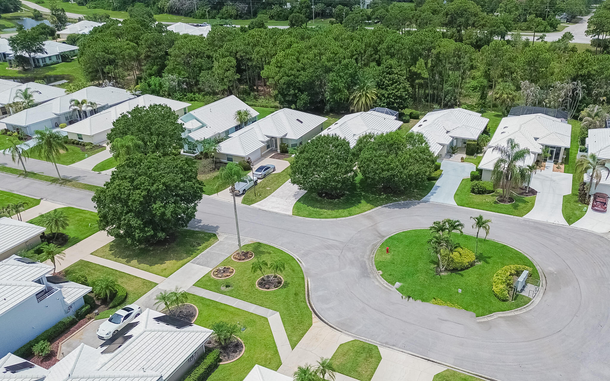 FAIRWAY ISLE - Residential