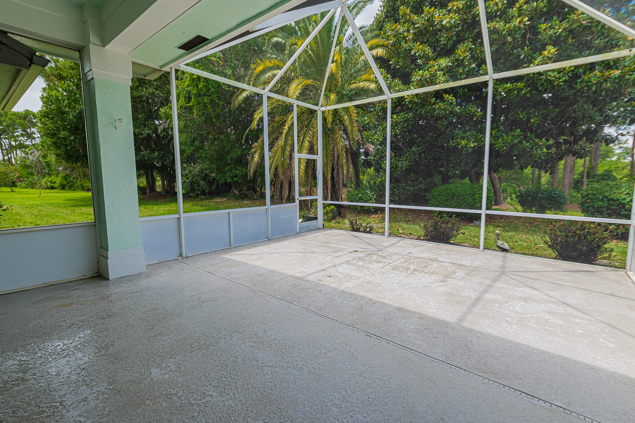 FAIRWAY ISLE - Residential