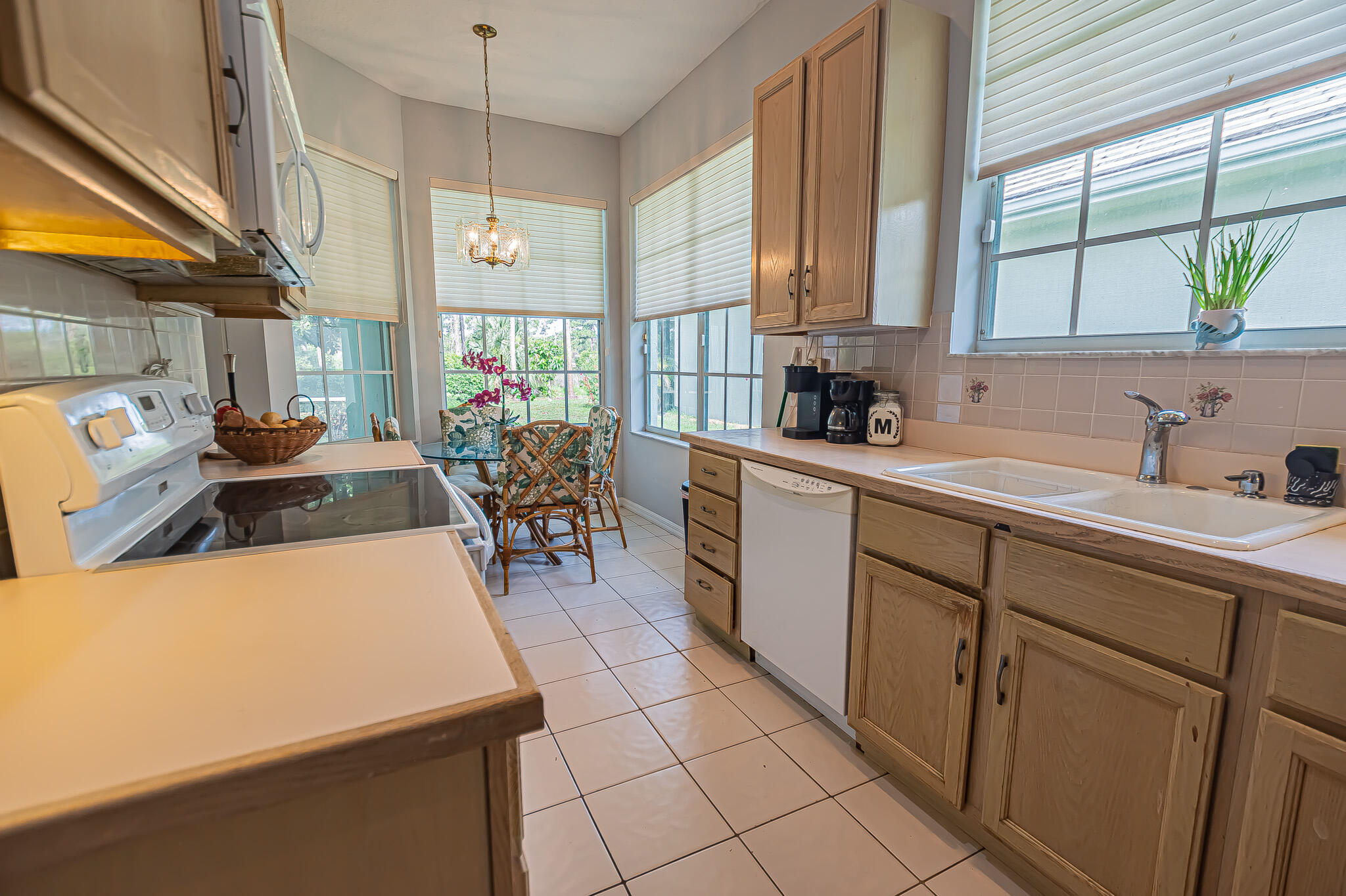 FAIRWAY ISLE - Residential