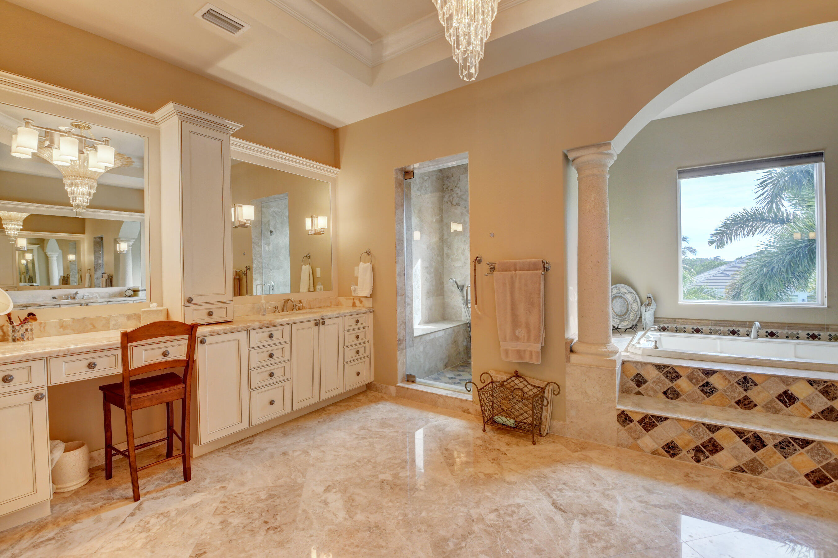 CARRIAGE HILL - Residential