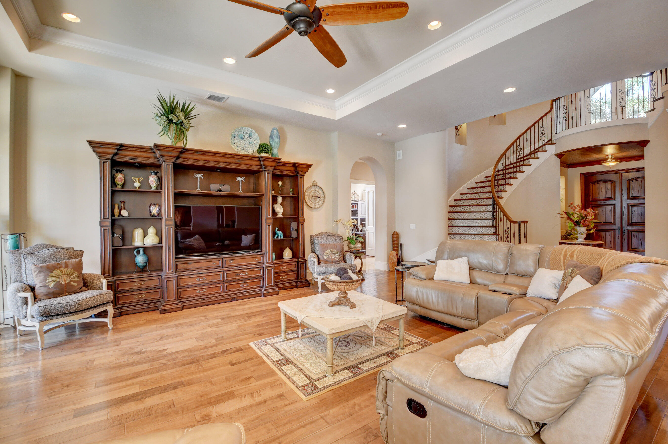 CARRIAGE HILL - Residential